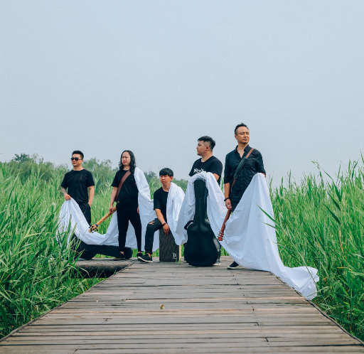 熟女大骚逼喜欢又粗又大
